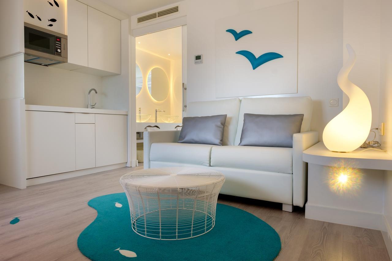Apartamentos Portu Saler Es Pujols Exterior photo